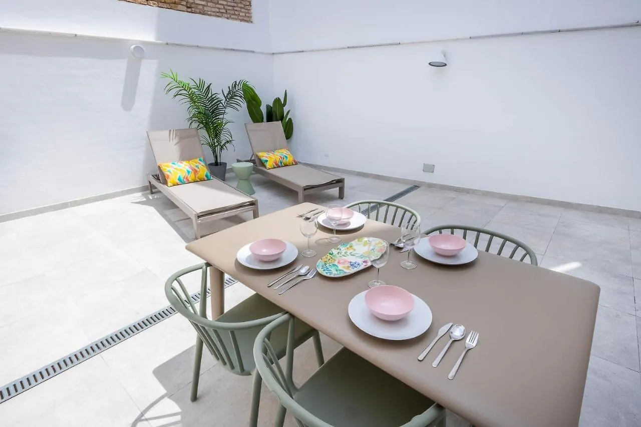 Pop Art Historia De Conde Negro Con Patio Privado Apartamento Sevilha 0*,  Espanha
